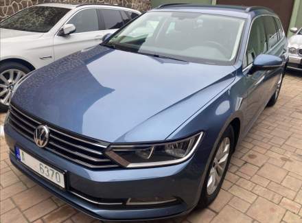 Volkswagen - Passat