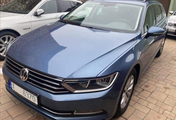 Volkswagen - Passat