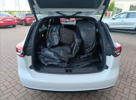 Opel - Insignia