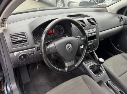 Volkswagen - Golf