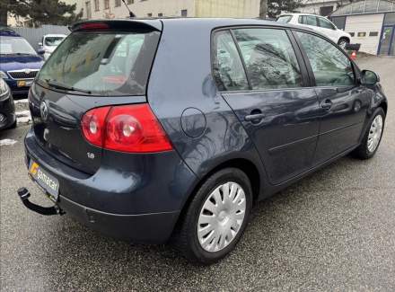 Volkswagen - Golf