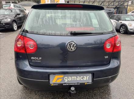 Volkswagen - Golf
