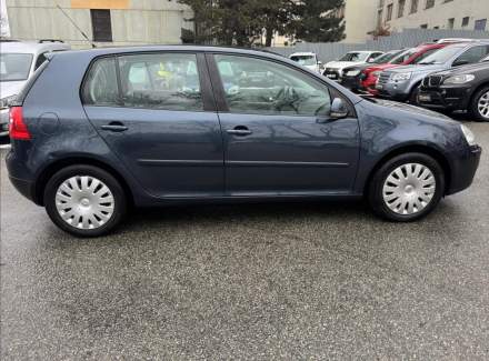 Volkswagen - Golf