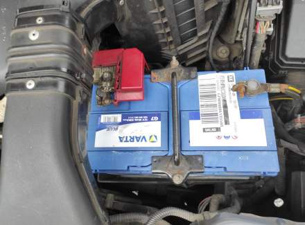 Mitsubishi - Outlander