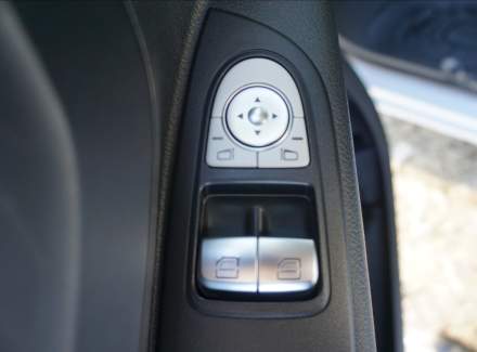 Mercedes-Benz - Vito