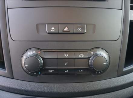Mercedes-Benz - Vito