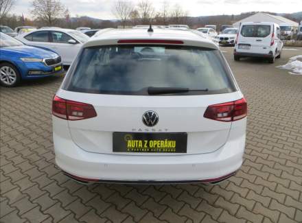Volkswagen - Passat