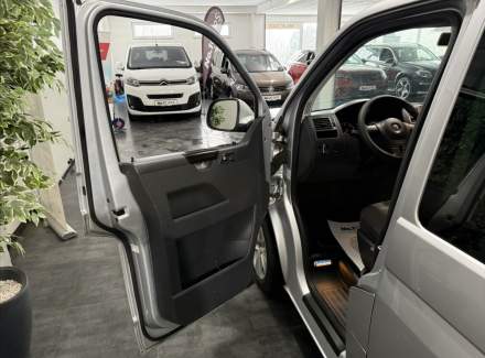 Volkswagen - Caravelle