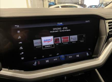 Volkswagen - Touareg