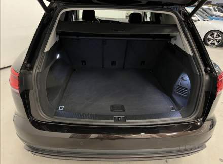 Volkswagen - Touareg