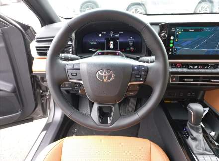 Toyota - Camry