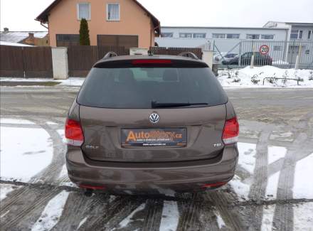 Volkswagen - Golf