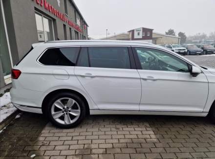 Volkswagen - Passat