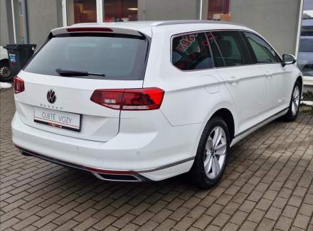 Volkswagen - Passat