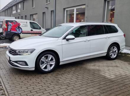 Volkswagen - Passat