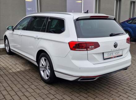 Volkswagen - Passat