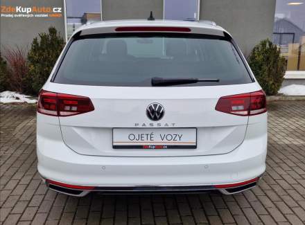 Volkswagen - Passat