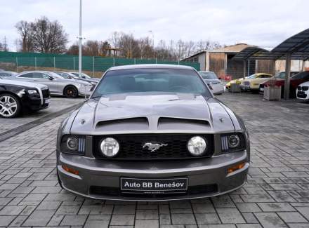 Ford - Mustang