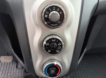 Toyota - Yaris 1.3 i VVT-i (87 Hp) Automatic