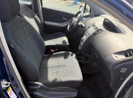 Toyota - Yaris 1.3 i VVT-i (87 Hp)