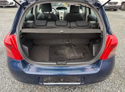 Toyota - Yaris 1.3 i VVT-i (87 Hp)