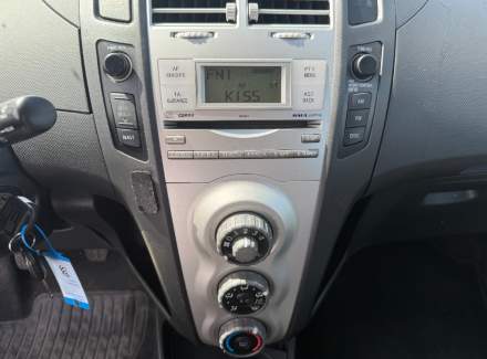Toyota - Yaris 1.3 i VVT-i (87 Hp)