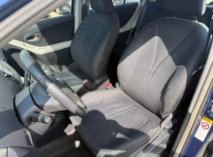 Toyota - Yaris 1.3 i VVT-i (87 Hp)