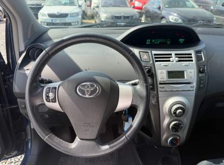 Toyota - Yaris 1.3 i VVT-i (87 Hp)