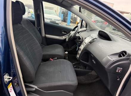 Toyota - Yaris 1.3 i VVT-i (87 Hp)