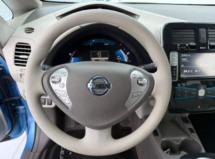 Nissan - Leaf
