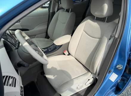 Nissan - Leaf