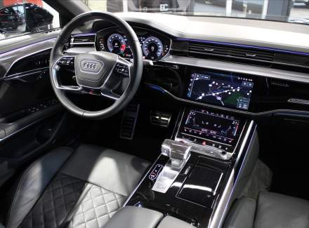 Audi - S8