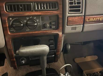 Jeep - Grand Cherokee