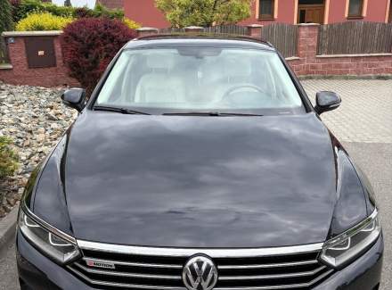 Volkswagen - Passat