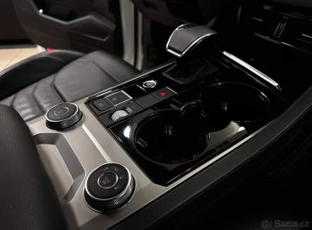 Volkswagen - Touareg