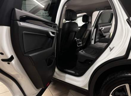 Volkswagen - Touareg