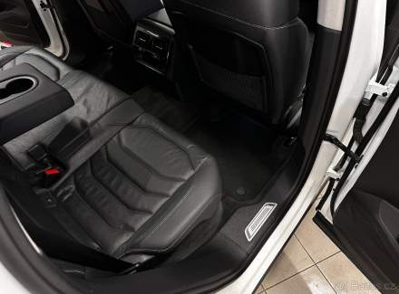 Volkswagen - Touareg