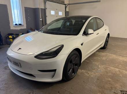 Tesla - Model 3