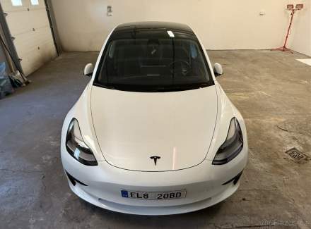 Tesla - Model 3