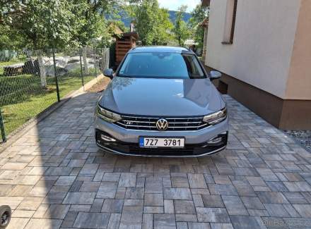 Volkswagen - Passat