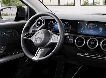 Mercedes-Benz - GLA