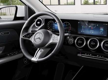 Mercedes-Benz - GLA