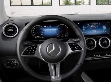 Mercedes-Benz - GLA