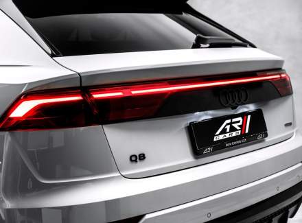 Audi - Q8