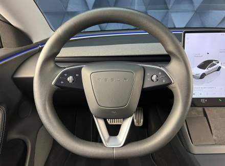 Tesla - Model 3