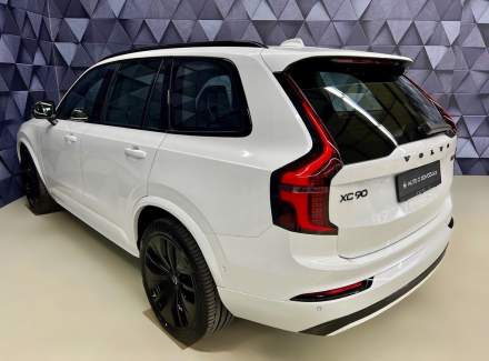 Volvo - XC90