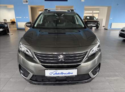 Peugeot - 5008