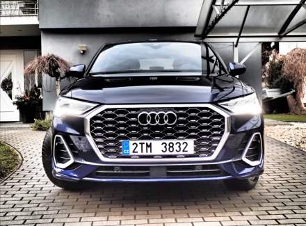 Audi - Q3