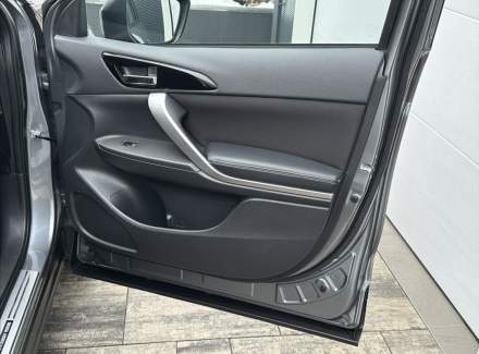 Mitsubishi - Eclipse Cross