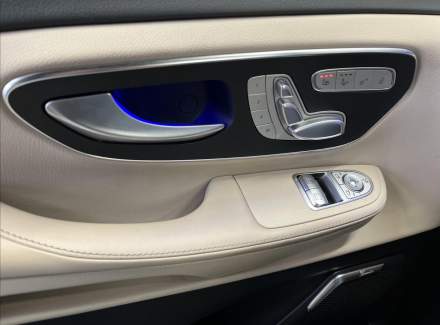 Mercedes-Benz - V-class